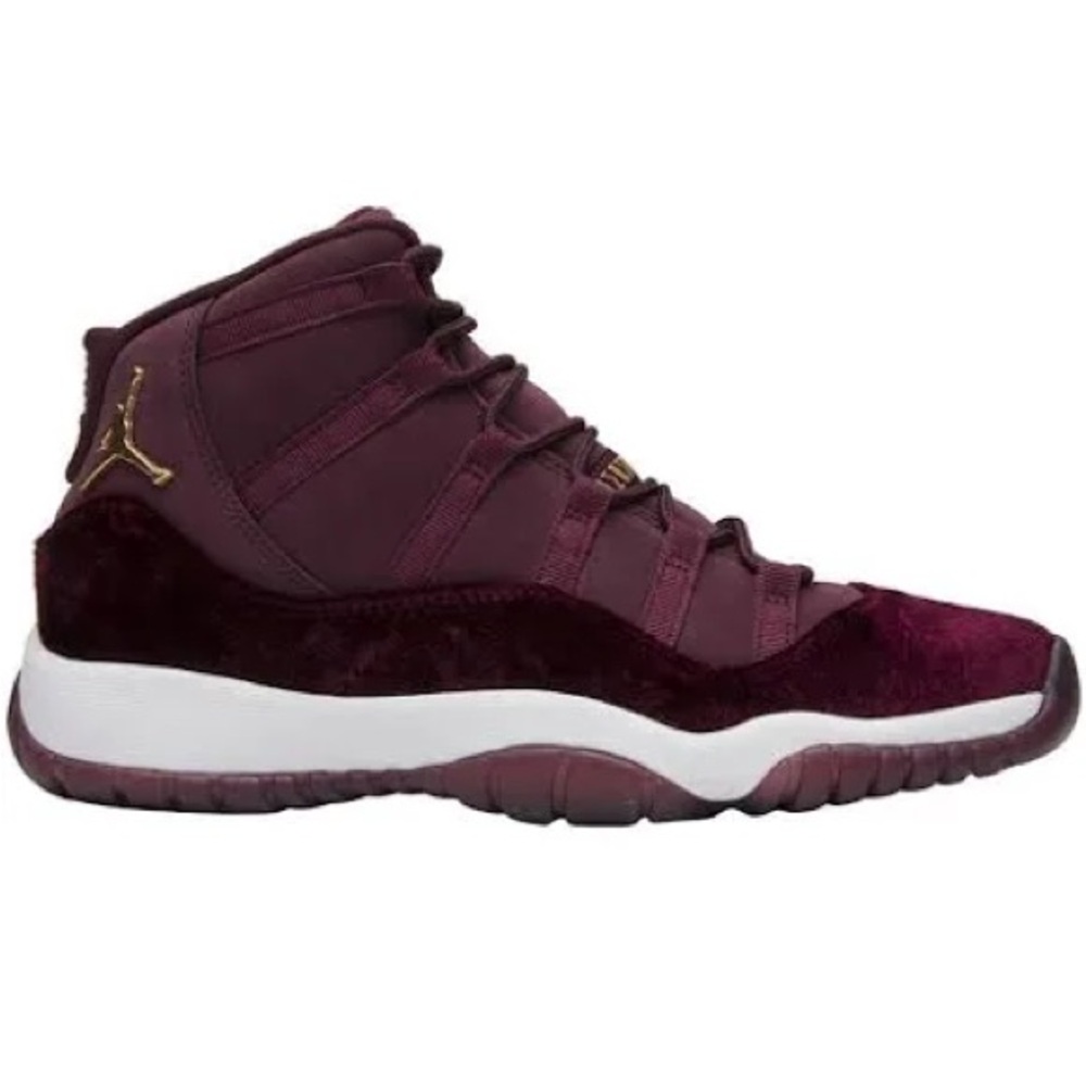 Jordan 11 size 7 youth WORN ONCE Maroon and Gold Sneakers
